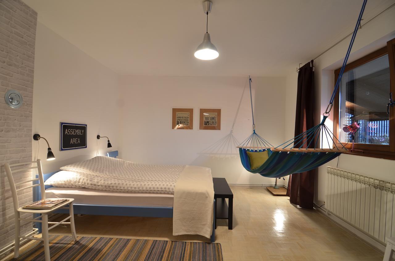 Embassy Of Industry + Free Parking Apartment Сараево Екстериор снимка