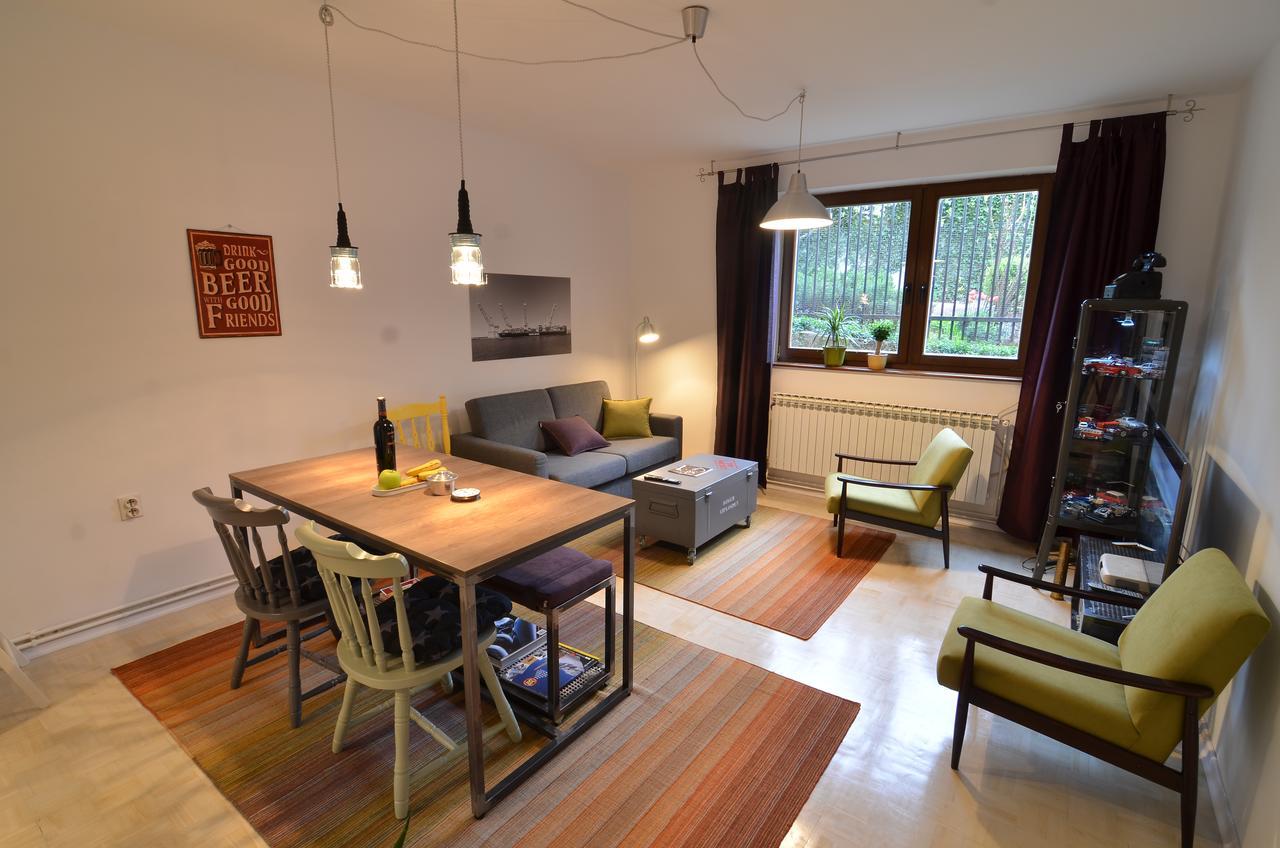 Embassy Of Industry + Free Parking Apartment Сараево Екстериор снимка